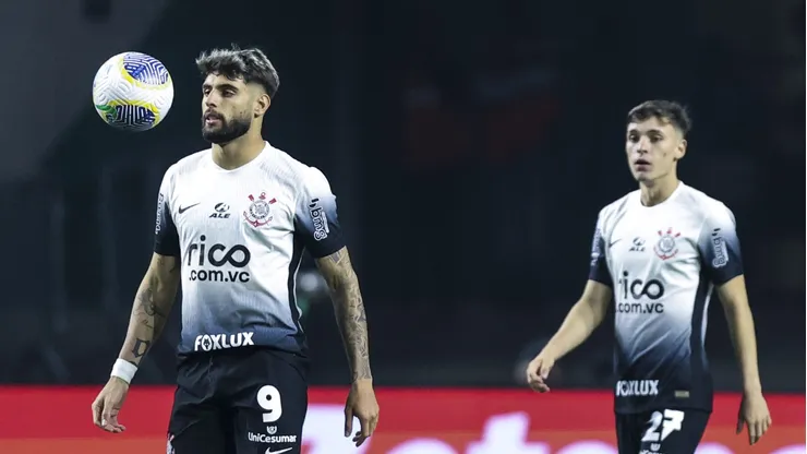 Craque decide sobre saída após procura do Bayern e Corinthians é avisado de última hora. (Photo by Alexandre Schneider/Getty Images)
