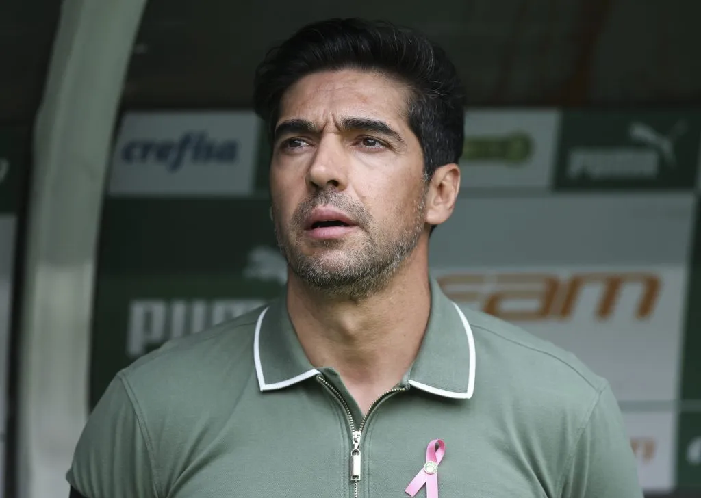 Abel Ferreira no banco de reservas