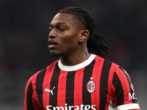 Chelsea cogita proposta de € 100 milhões para tirar Rafael Leão do Milan