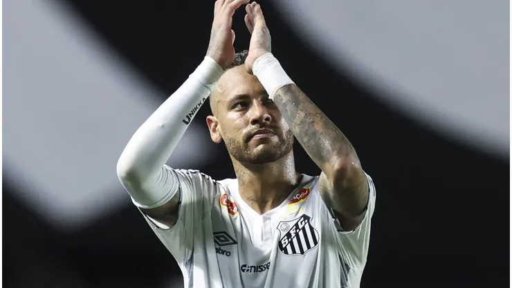 Hansi Flick abre o jogo sobre o retorno de Neymar voltar ao Barcelona.