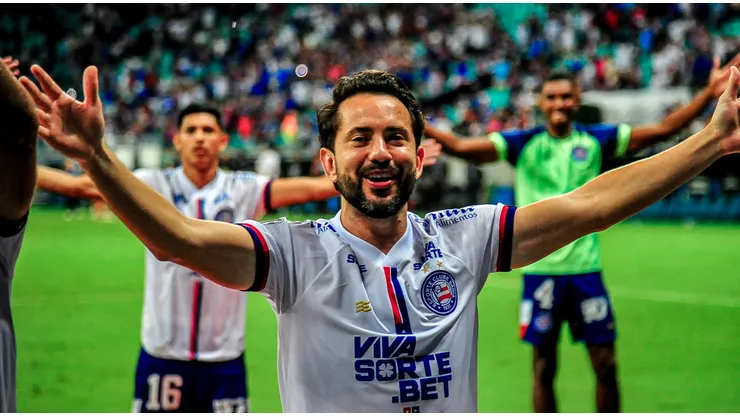 Everton Ribeiro comemora classificação do Bahia em partida diante do The Strongest. Foto: Sipa US / Alamy Stock Photo