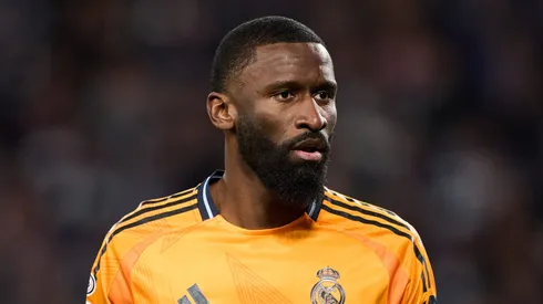 Deixar o Real Madrid pelo futebol saudita vira uma opção para Rüdiger.