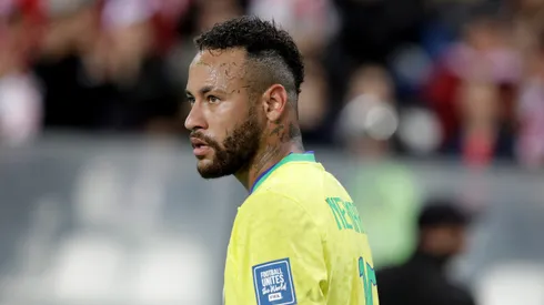 Neymar em campo pela Seleção (Photo by Mariana Bazo/Getty Images)
