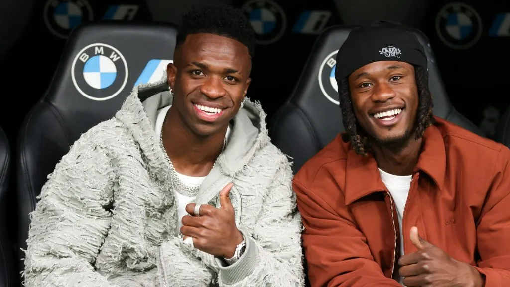Vinicius Júnior ao lado de Camavinga em um jogo do Real Madrid (Photo by Florencia Tan Jun/Getty Images)