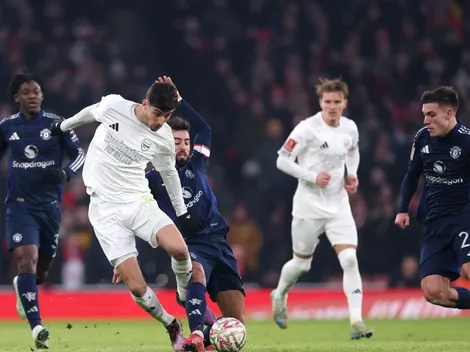 Sob protestos, Manchester United e Arsenal fazem clássico pela Premier League