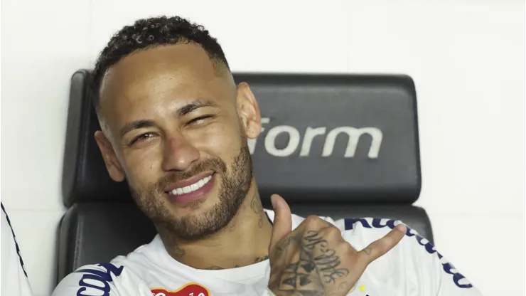 Santos quer fechar com reserva do Flamengo para jogar com Neymar.