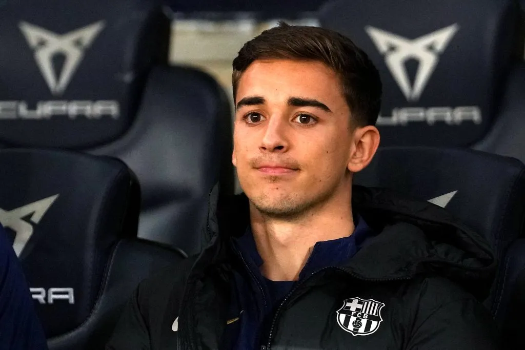 Gavi pode sair do Barcelona (Photo by Alex Caparros/Getty Images)