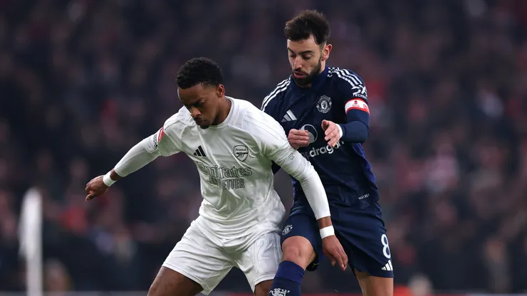 Jurrien Timber em jogo do Arsenal contra o Manchester United. Foto: Julian Finney/Getty Images