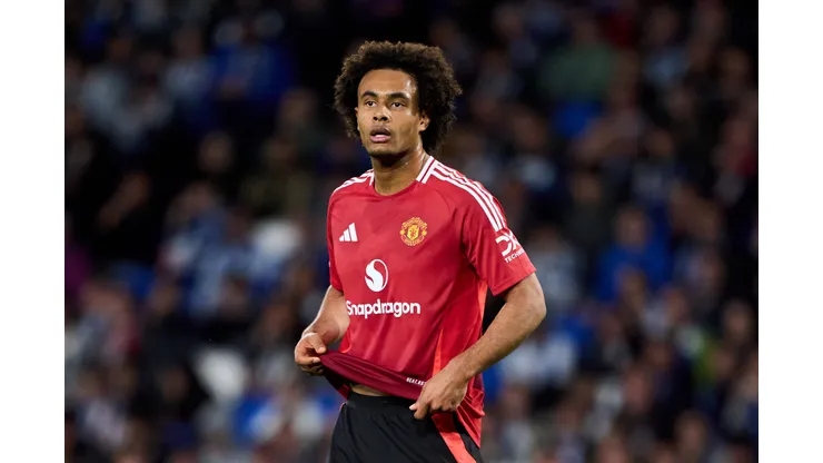 Joshua Zirkzee em jogo do Manchester United. Foto: Juan Manuel Serrano Arce/Getty Images
