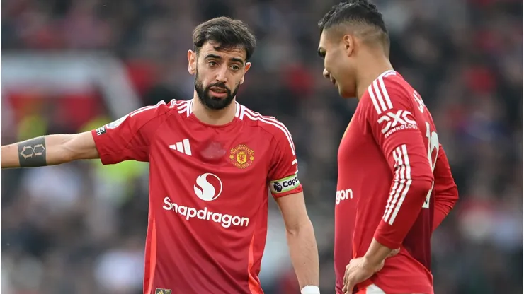 Bruno Fernandes e Casemiro juntos no Manchester United. Foto: Michael Regan/Getty Images