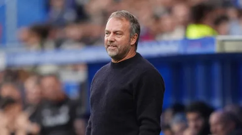 Hansi Flick em jogo do Barcelona pela La Liga