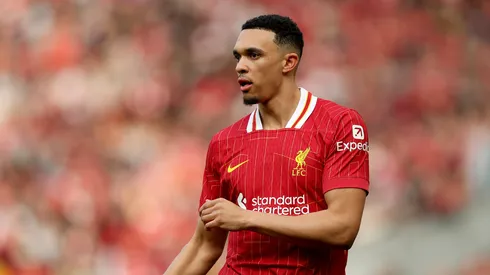 Trent Alexander-Arnold, lateral-direito, durante jogo do Liverpool. Foto: Carl Recine/Getty Images