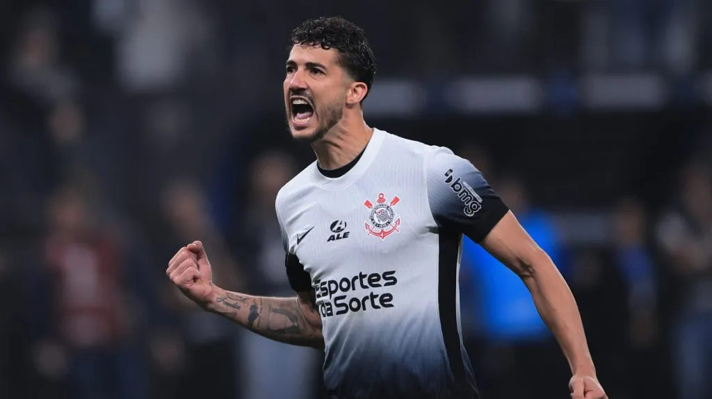 Gustavo Henrique comemora gol marcado pelo Corinthians