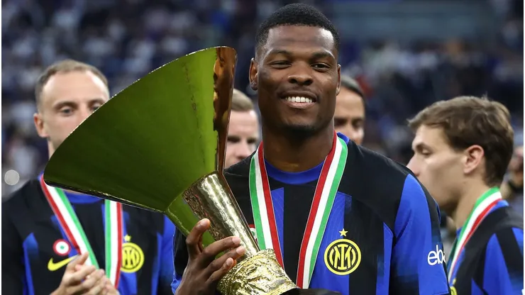 Denzel Dumfries, alvo do Manchester City. Foto: Marco Luzzani/Getty Images