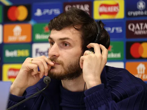 Khvicha Kvaratskhelia projeta decisão entre PSG e Liverpool