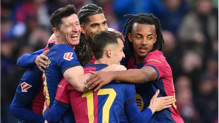Craque é detonado por torcedores após Barcelona x Benfica: "Preferiram se livrar do Vitor Roque...". (Photo by David Ramos/Getty Images)