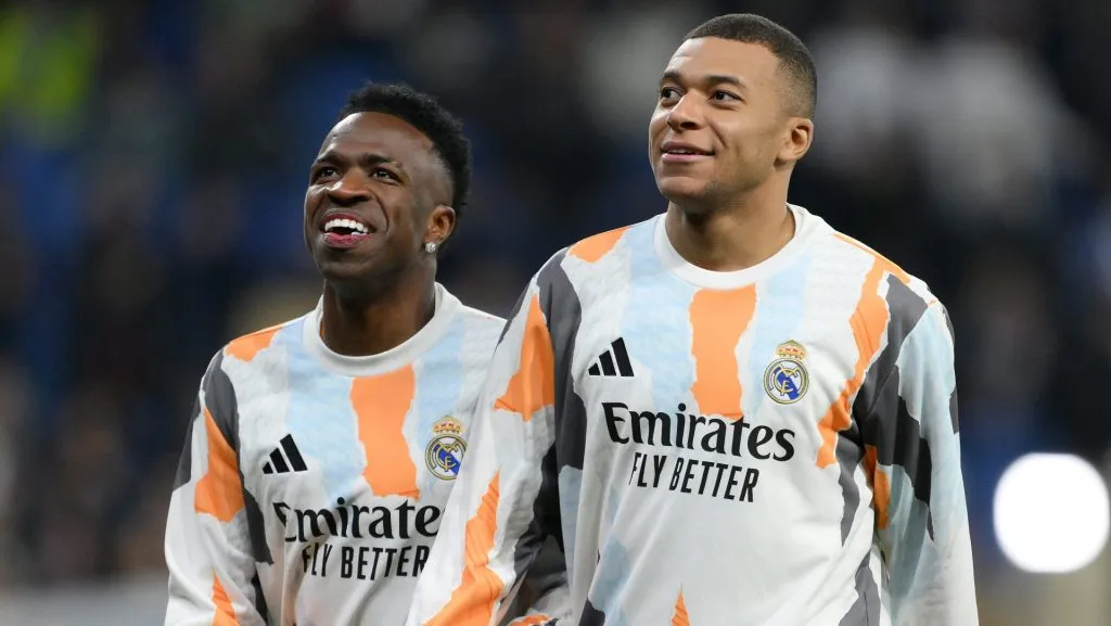 Vinicius Júnior ao lado de Mbappé no Real Madrid (Photo by David Ramos/Getty Images)