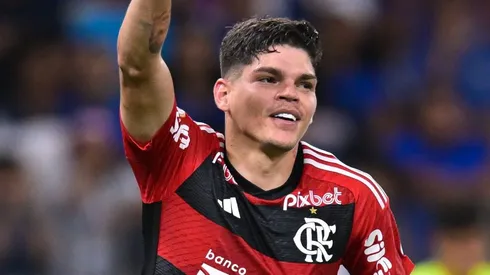 Palmeiras busca novo lateral-esquerdo.