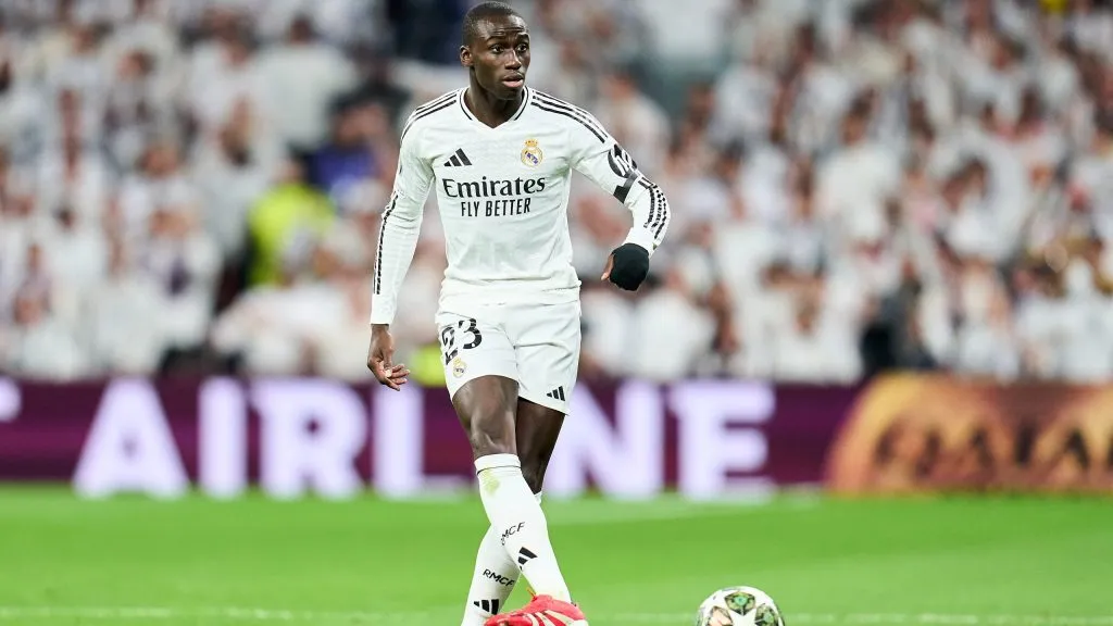 Mendy em jogo do Real Madrid. Foto: Aitor Alcalde/Getty Images