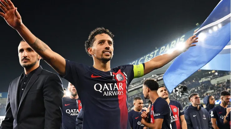 Marquinhos opta por seguir no Paris Saint-Germain, mesmo diante de propostas tentadoras do futebol árabe. (Photo by David Ramos/Getty Images)