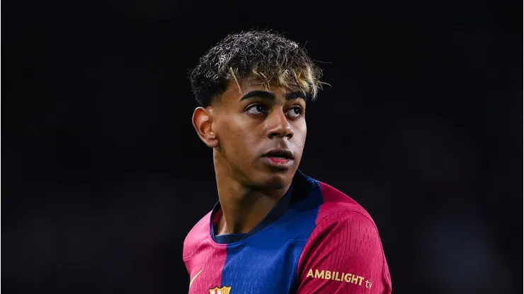 Lamine Yamal brilhou na vitória do Barcelona sobre o Benfica pela Liga dos Campeões. (Foto de David Ramos/Getty Images)