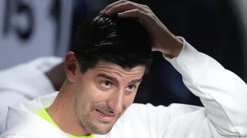 Rumores apontam que Thibaut Courtois pode trocar o Real Madrid pelo Galatasaray, movimento que marcaria uma nova fase na carreira do goleiro belga. Foto: Gonzalo Arroyo Moreno/Getty Images