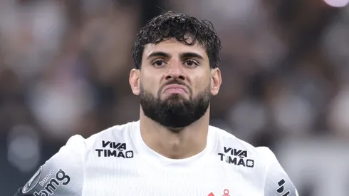 Yuri Alberto reencontra juiz que o tirou de jogo no Paulistão