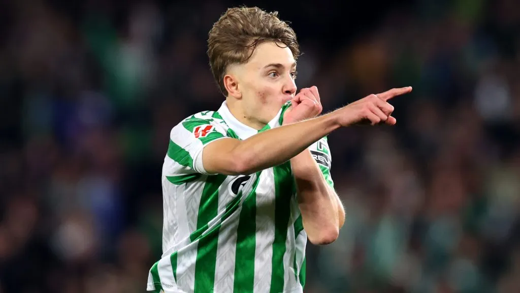 Jesús Rodríguez em jogo do Real Betis. Foto: Fran Santiago/Getty Images