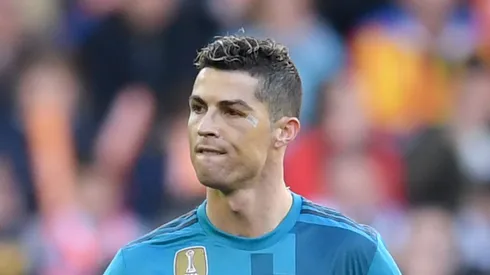 Kylian Mbappé vive uma fase avassaladora no Real Madrid, comparado a Cristiano Ronaldo por sua capacidade de balançar as redes com regularidade impressionante. (Foto de David Ramos/Getty Images)