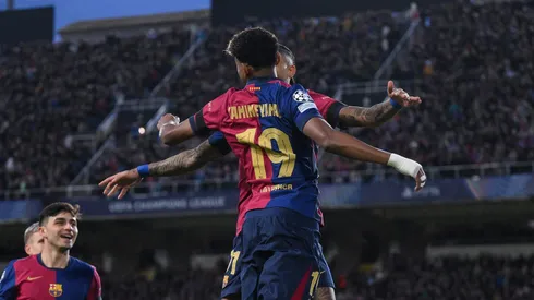 Com um gol e uma assistência, Lamine fez história na Liga dos Campeões e reforçou seu status de estrela em ascensão. (Foto de David Ramos/Getty Images)