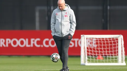 Arne Slot, técnico do Liverpool (Photo by Jan Kruger/Getty Images)