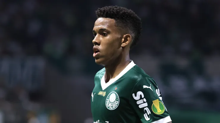 Estêvão jogador do Palmeiras durante partida contra o São Paulo