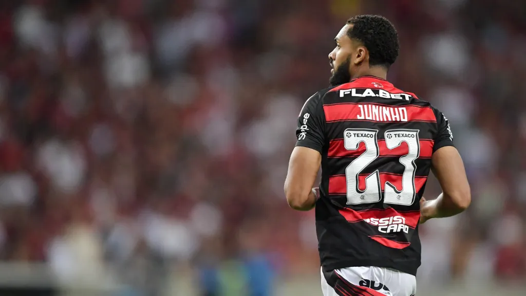 Juninho jogador do Flamengo durante partida contra o Vasco (foto: Thiago Ribeiro/AGIF)