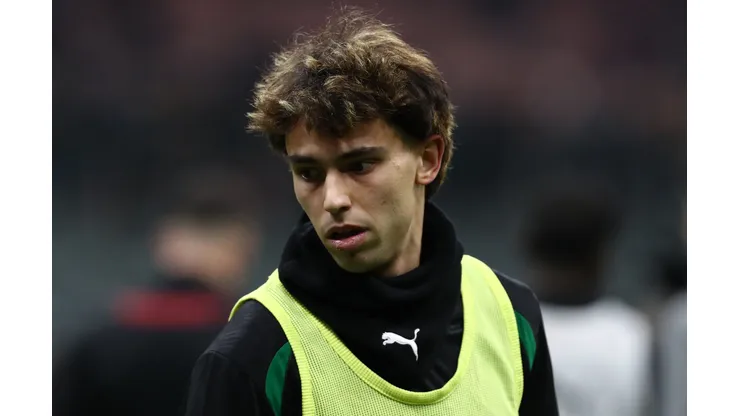 João Félix em campo (Photo by Marco Luzzani/Getty Images)