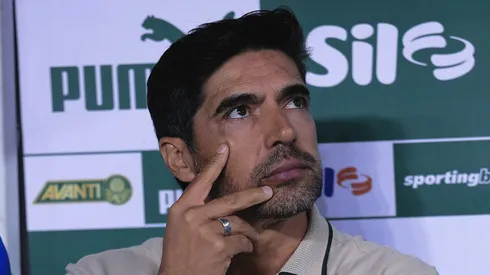 Palmeiras perde para o Corinthians e Abel Ferreira dá uma dura em Claus.