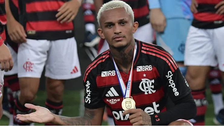 Wesley, lateral-direito do Flamengo. Foto: Thiago Ribeiro/AGIF