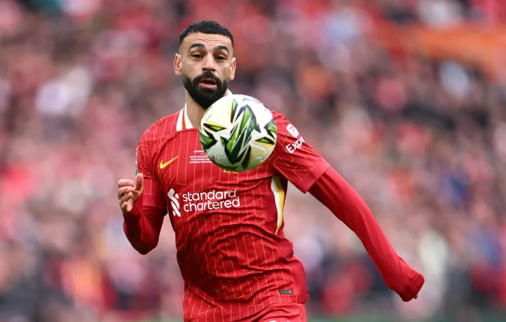 Salah em busca da bola