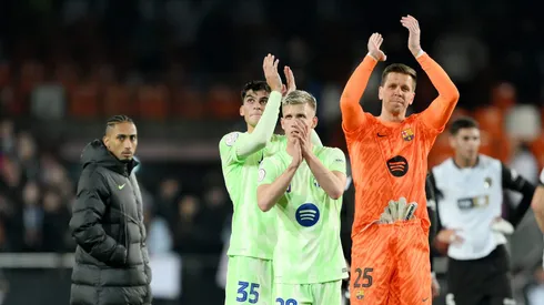 Barcelona é 'convencido a melhorar’ contrato para titular de Hansi Flick.