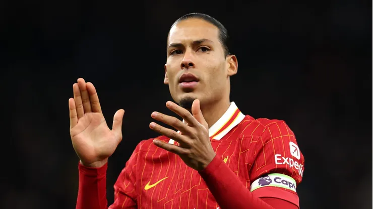 Van Dijk, zagueiro do Liverpool (Photo by Alex Pantling/Getty Images)
