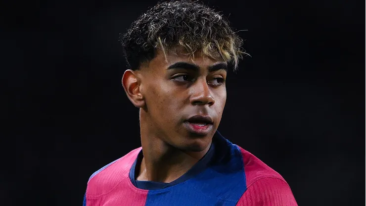 Craque do Barcelona deixa Yamal de lado e aponta o verdadeiro merecedor da Bola de Ouro (Photo by David Ramos/Getty Images)