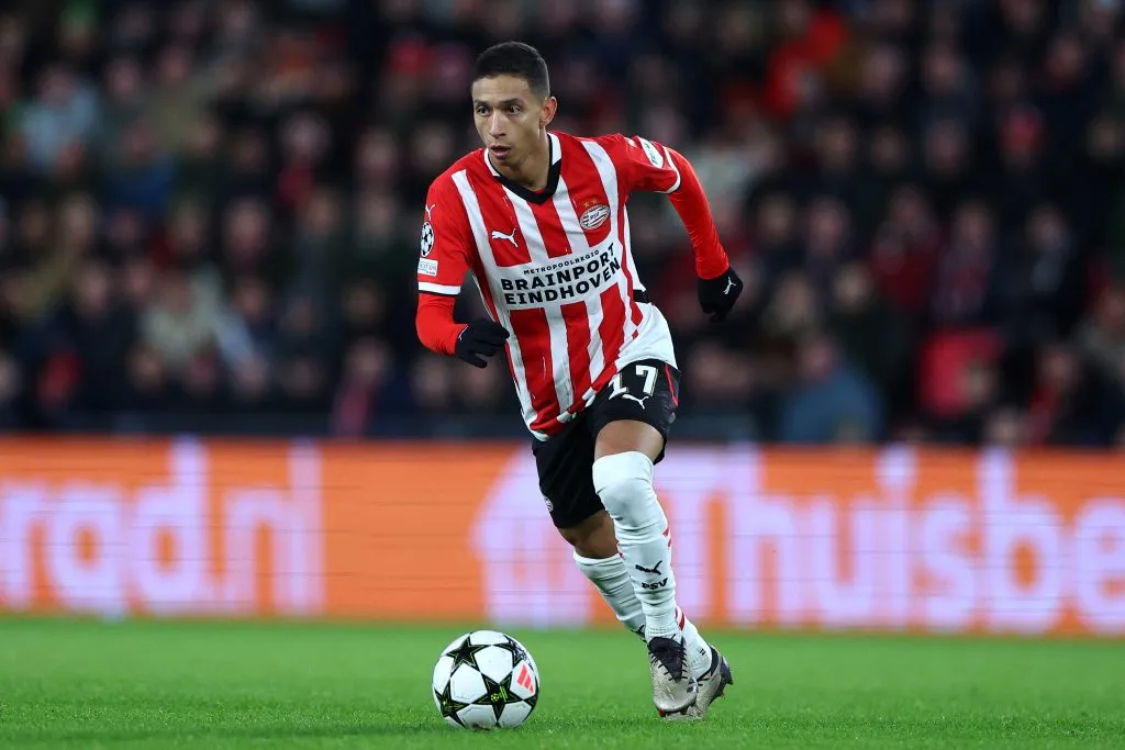 Mauro Júnior pelo PSV. (Photo by Dean Mouhtaropoulos/Getty Images)