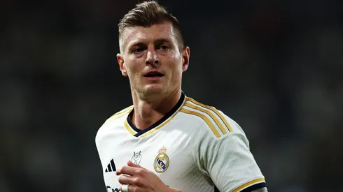 Toni Kroos em partida com o Real Madrid (Photo by Yasser Bakhsh/Getty Images)