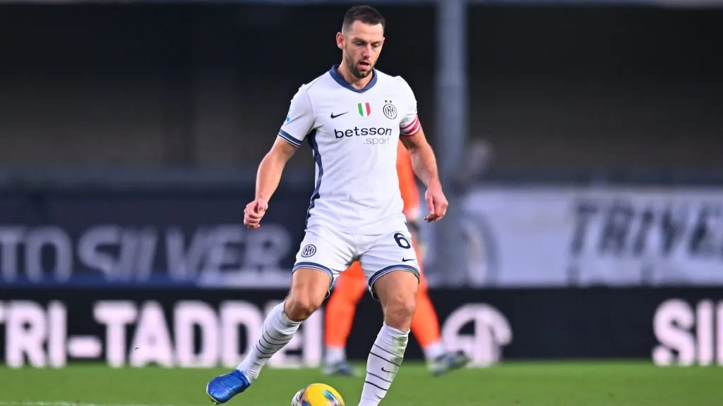 De Vrij em jogo da Inter de Milão. Foto: Alessandro Sabattini/Getty Images
