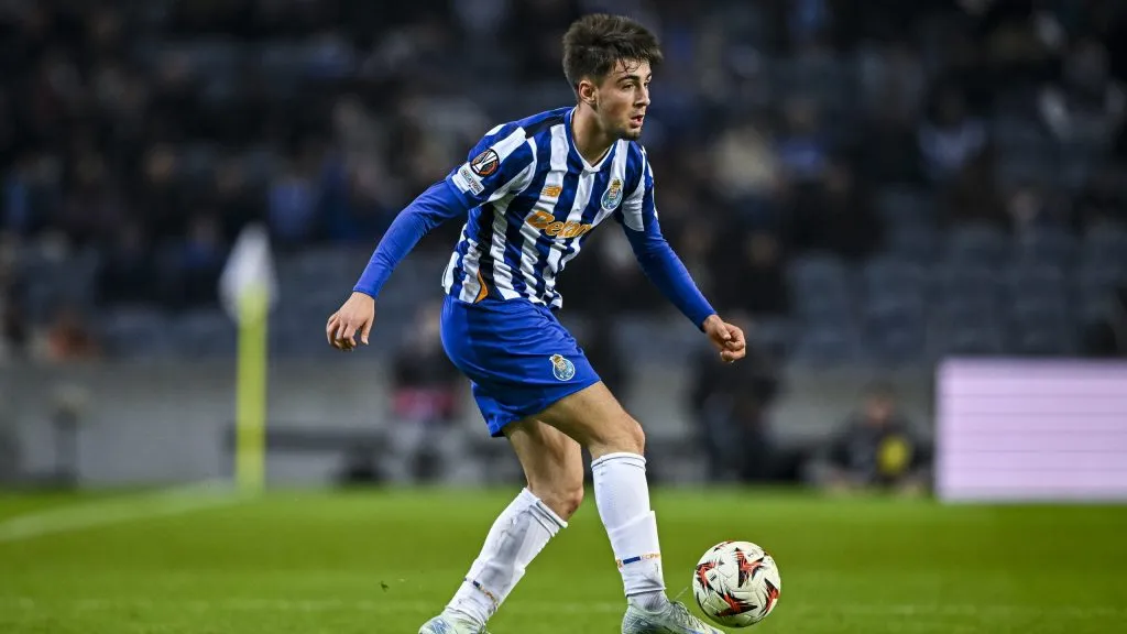 Martim Fernandes em jogo do Porto. Foto: Octavio Passos/Getty Images