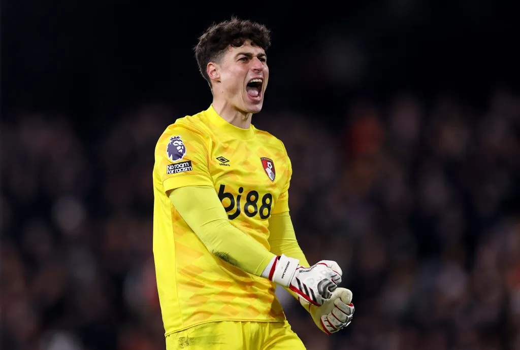 Alvo do Arsenal, Kepa com a camisa amarela do Bournemouth