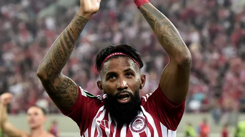 Rodinei em ação pelo Olympiacos (Photo by Milos Bicanski/Getty Images)