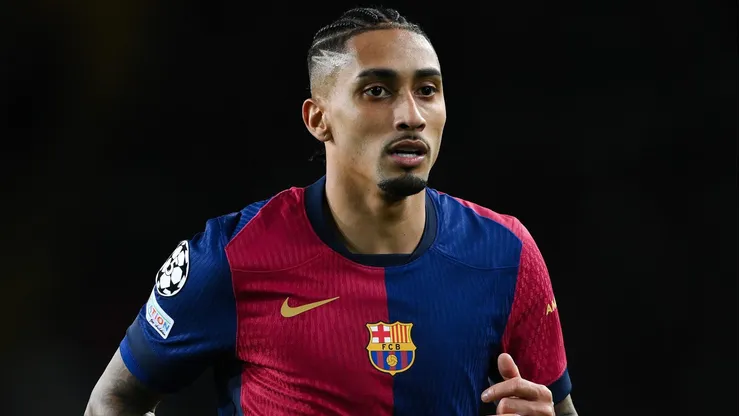 Barcelona aceita vender Raphinha para outro grande clube europeu por R$ 743 milhões (Photo by David Ramos/Getty Images)