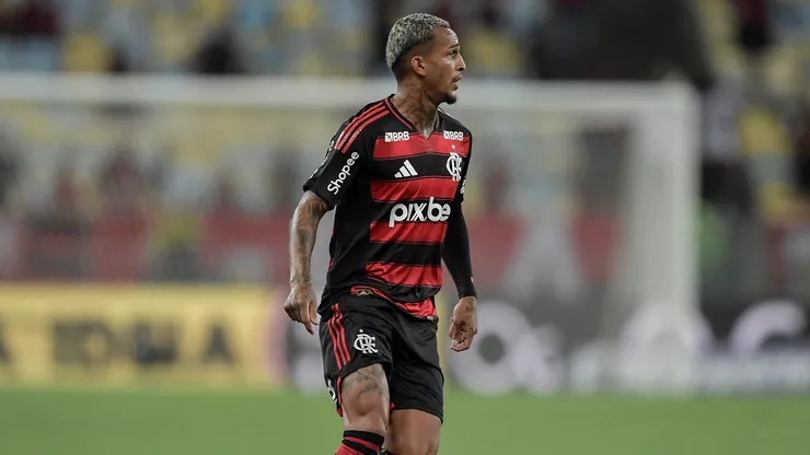 Wesley jogador do Flamengo durante partida contra o Fluminense