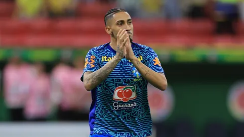 Raphinha antes de jogo pela Seleção Brasileira