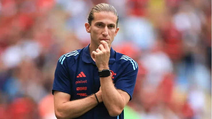 Rival carioca tenta acordo para tirar lateral do Flamengo de Filipe Luís. (Photo by Buda Mendes/Getty Images)